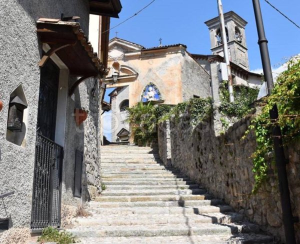 appartamento in vendita a Claino con Osteno