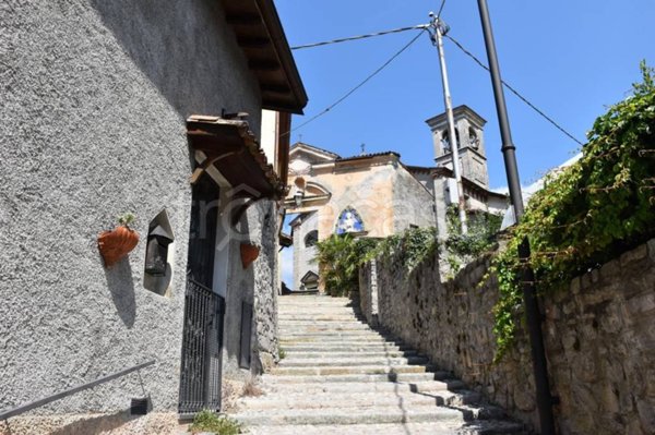 appartamento in vendita a Claino con Osteno