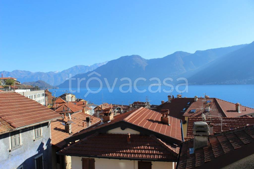 casa indipendente in vendita a Colonno