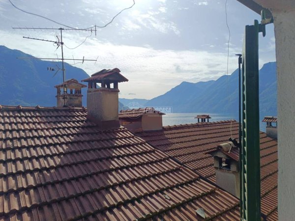 casa indipendente in vendita a Colonno