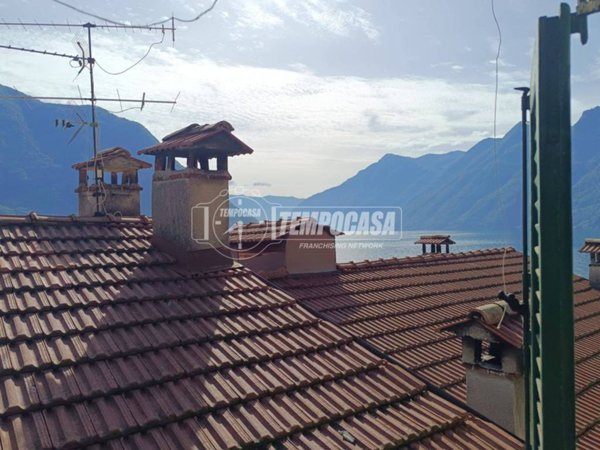 casa indipendente in vendita a Colonno