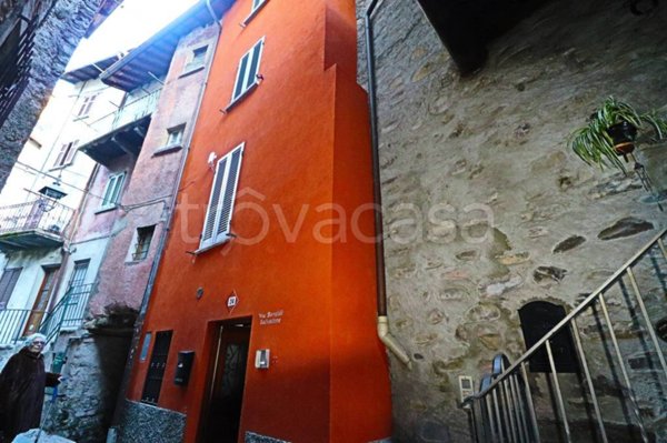 casa indipendente in vendita a Colonno