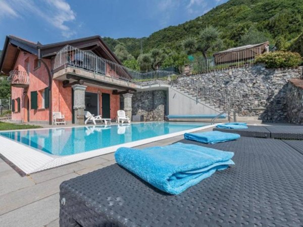 casa indipendente in vendita a Colonno
