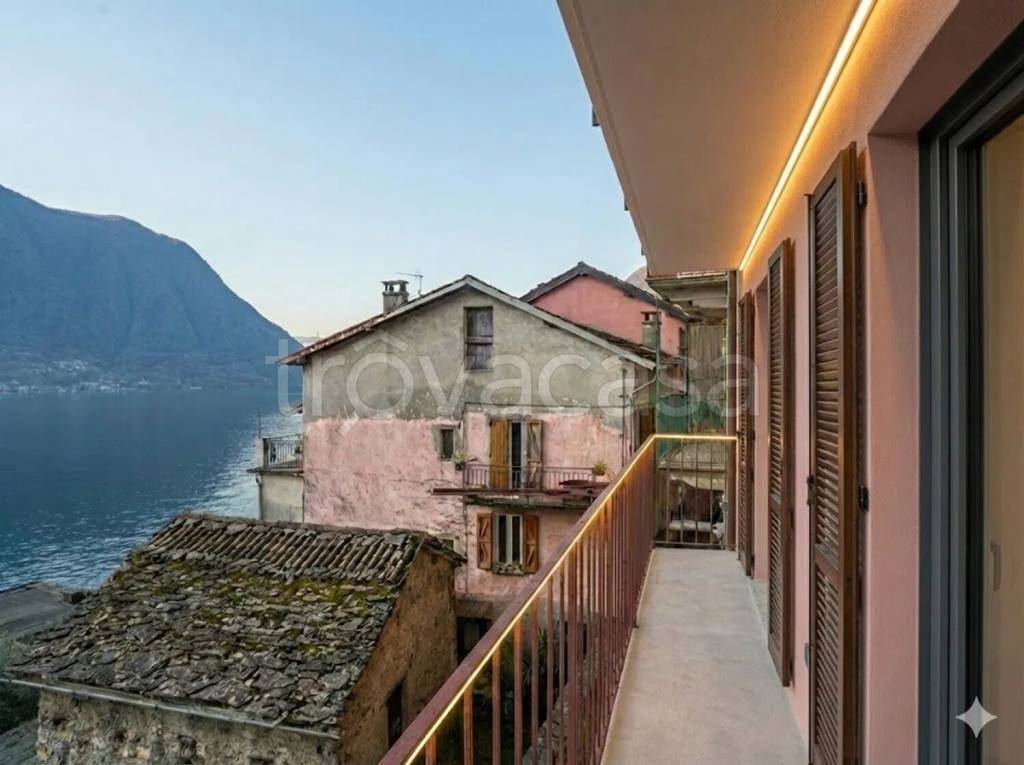 casa indipendente in vendita a Colonno