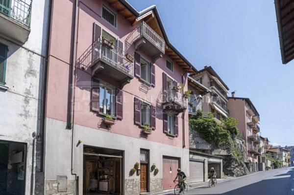 casa indipendente in vendita a Colonno