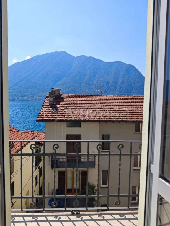 casa indipendente in vendita a Colonno
