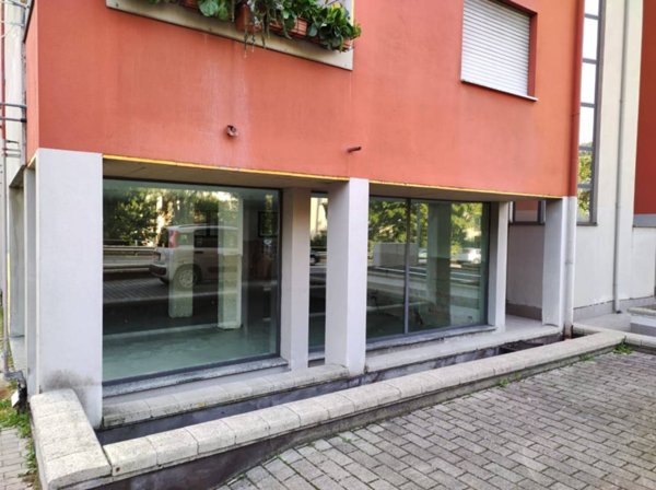 appartamento in vendita a Como in zona Caserme