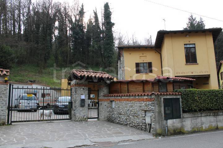 casa indipendente in vendita a Como in zona Como Centro