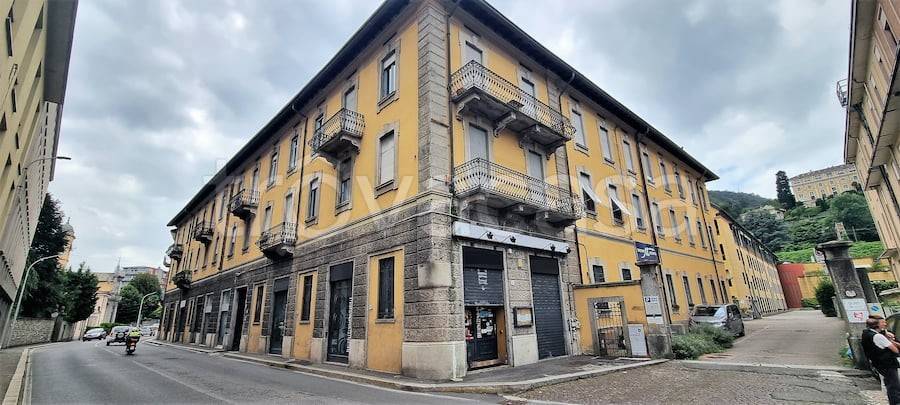 casa indipendente in vendita a Como in zona Villa Olmo