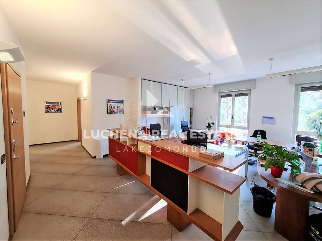 ufficio in vendita a Como in zona Borghi