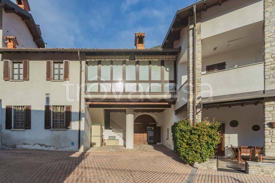 casa indipendente in vendita a Como in zona Sagnino