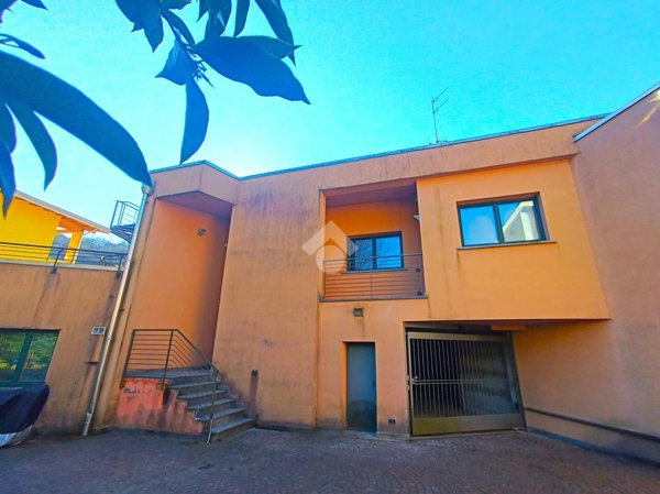 casa indipendente in vendita a Como in zona Borghi