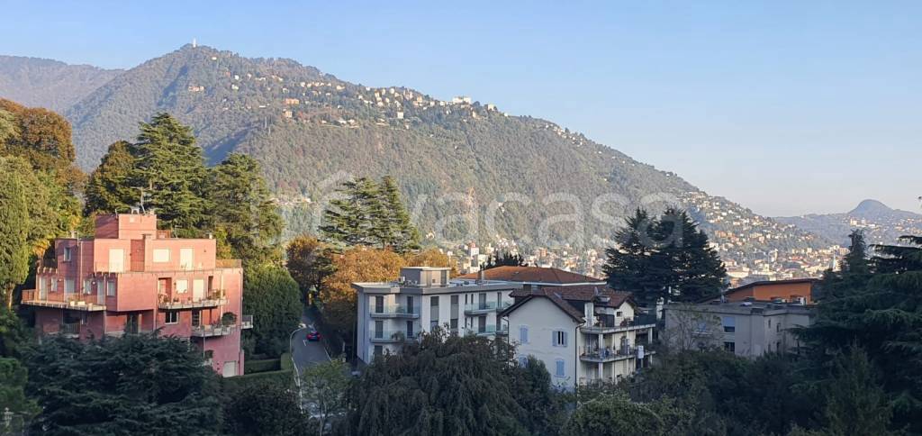appartamento in vendita a Como in zona Monte Olimpino