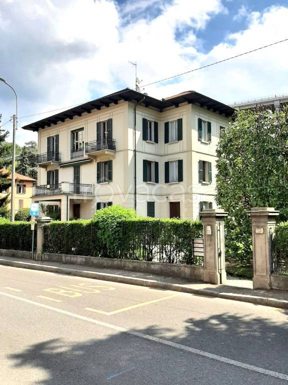 appartamento in vendita a Como in zona Ponte Chiasso