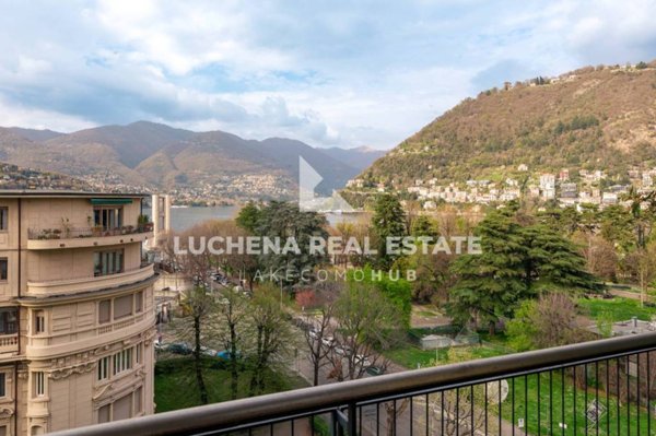 appartamento in vendita a Como in zona Como Centro
