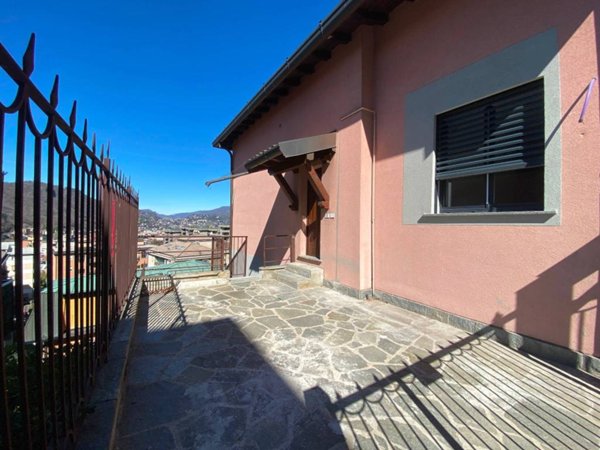 casa indipendente in vendita a Como