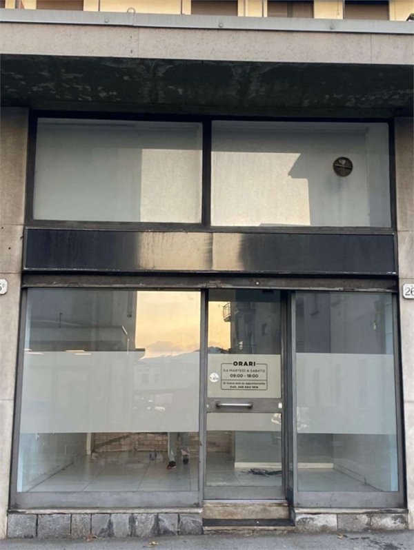 negozio in vendita a Como
