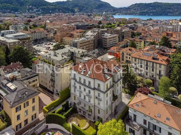appartamento in vendita a Como in zona Valduce