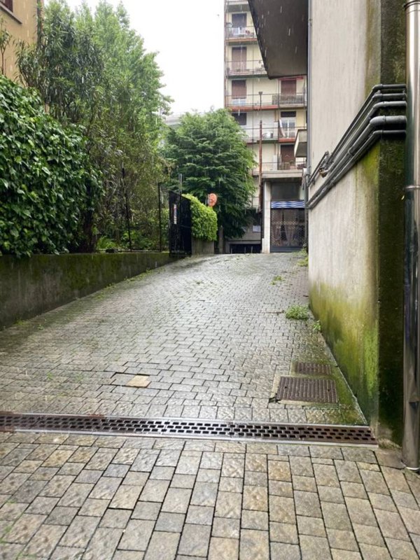 locale di sgombero in vendita a Como