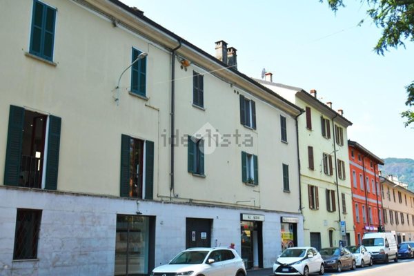 appartamento in vendita a Como in zona Borghi