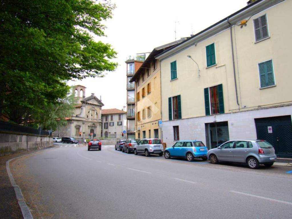 appartamento in vendita a Como in zona Borghi