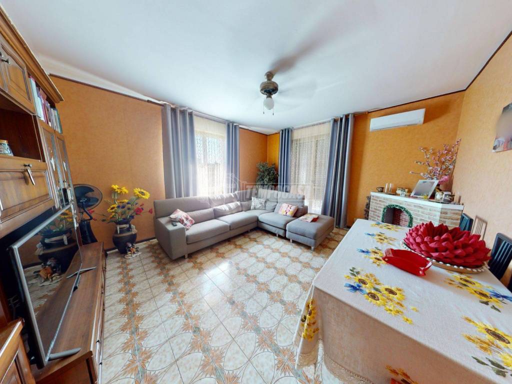 appartamento in vendita a Como in zona Rebbio