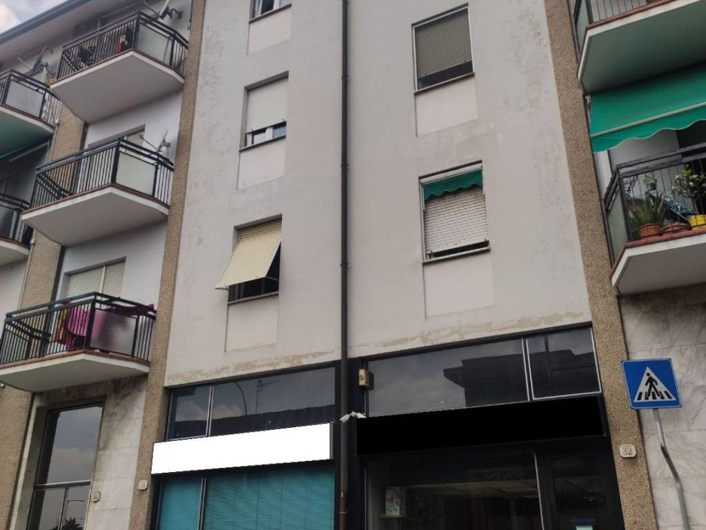 negozio in vendita a Como in zona Camerlata
