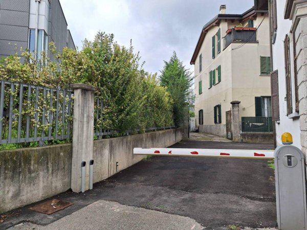 appartamento in vendita a Como in zona Rebbio