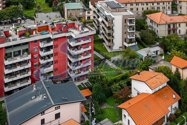 appartamento in vendita a Como in zona Camerlata