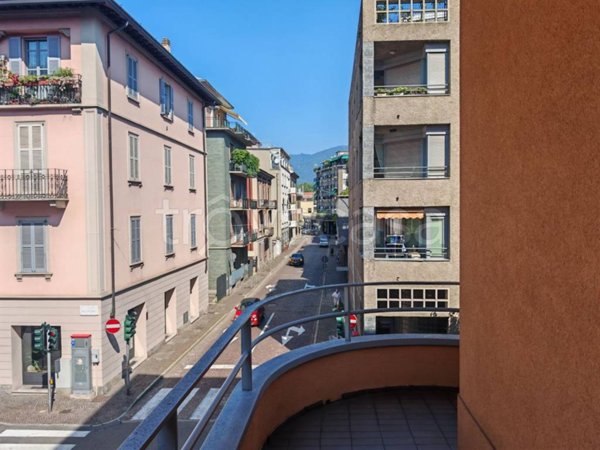 appartamento in vendita a Como in zona Borghi