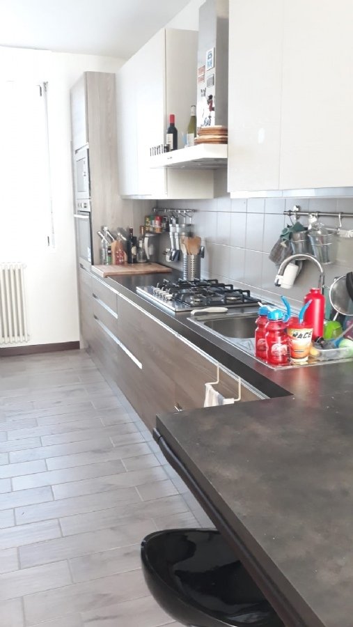 appartamento in vendita a Como in zona Lora