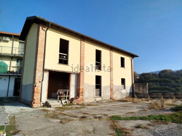 appartamento in vendita a Como in zona Albate