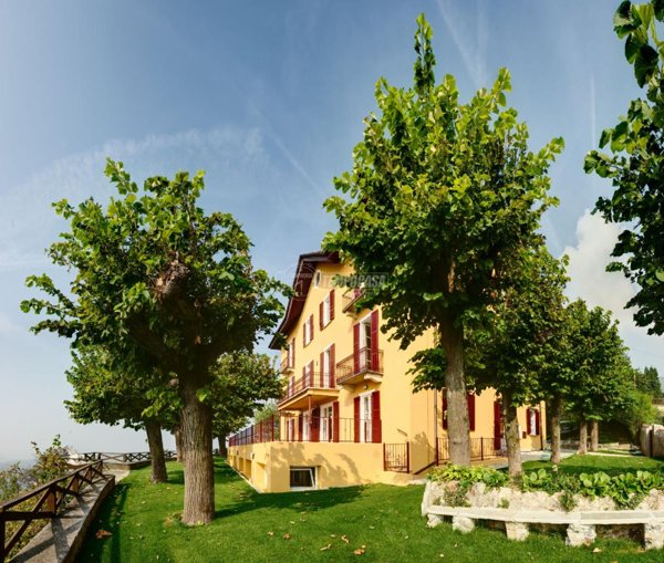 appartamento in vendita a Como in zona Civiglio
