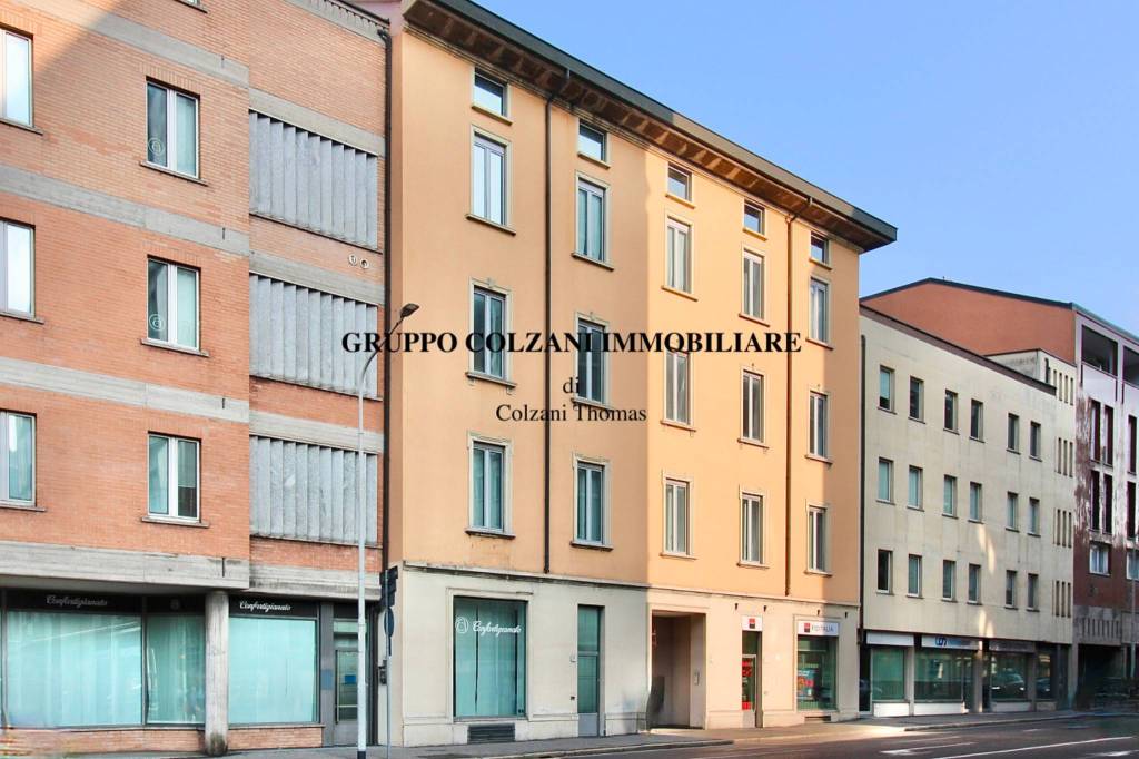 appartamento in vendita a Como in zona Borghi