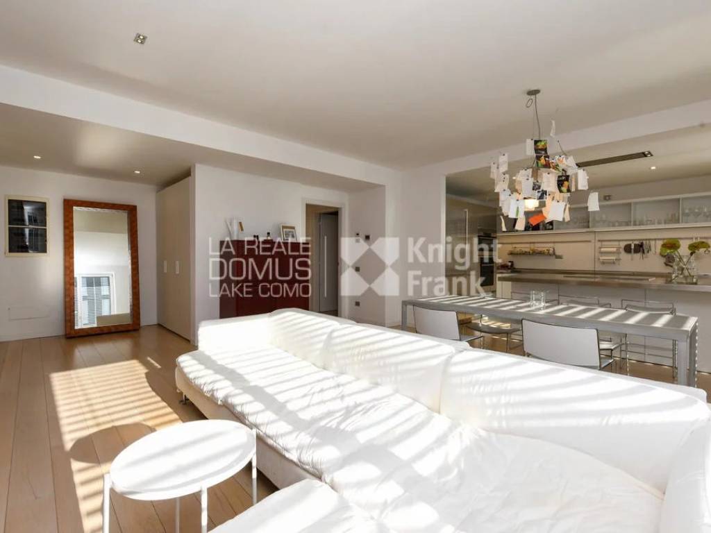 appartamento in vendita a Como in zona Borghi