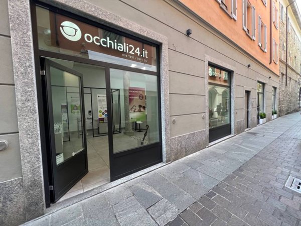 negozio in vendita a Como