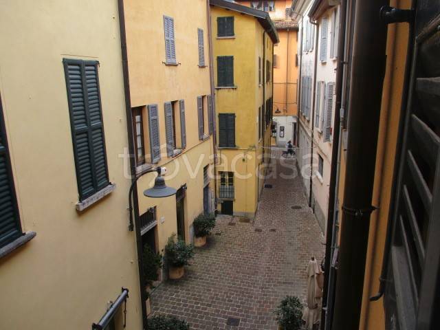 appartamento in vendita a Como in zona Como Centro