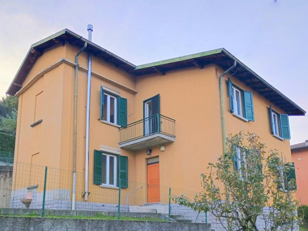 negozio in vendita a Como in zona Monte Olimpino
