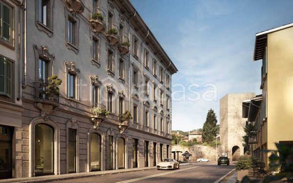 appartamento in vendita a Como in zona Borghi