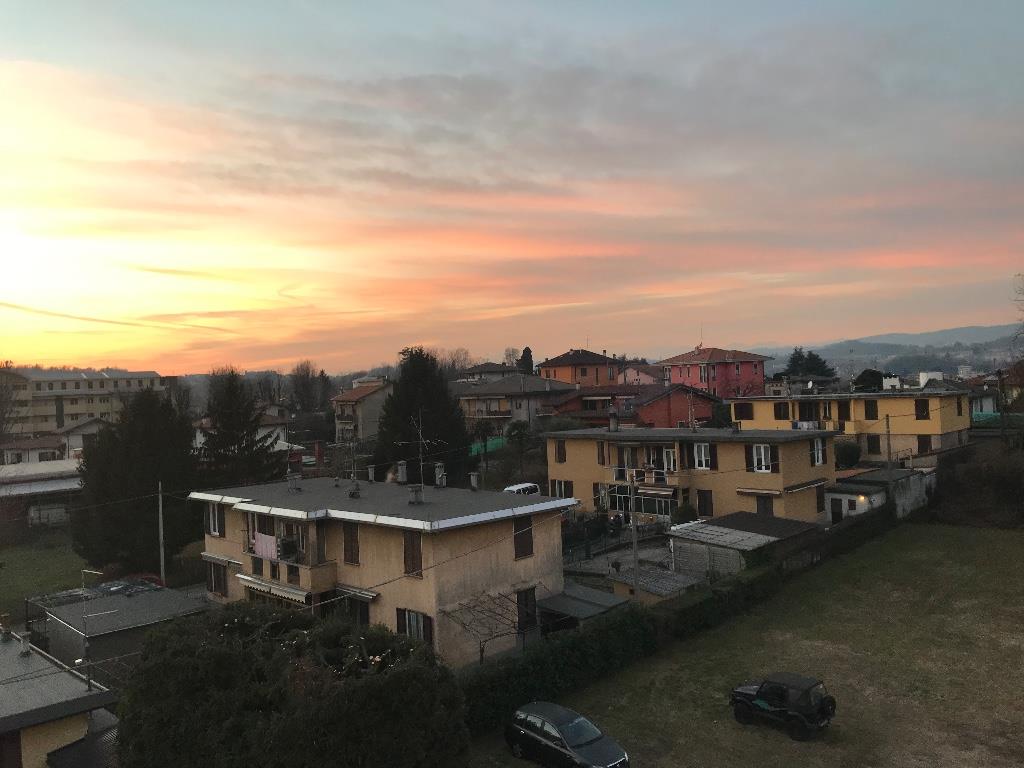 appartamento in vendita a Como in zona Albate