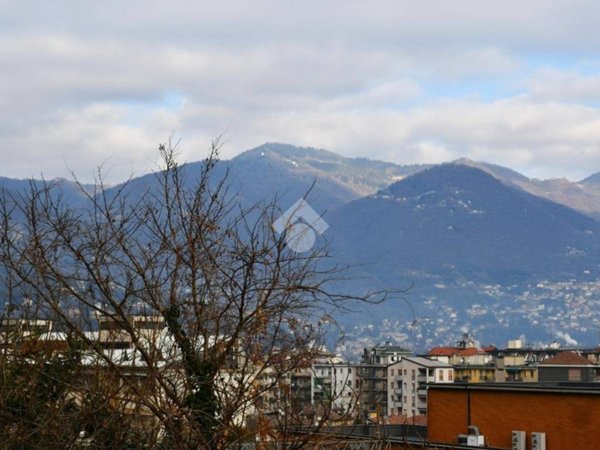appartamento in vendita a Como in zona Borghi
