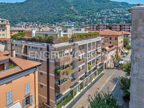 appartamento in vendita a Como in zona Borghi