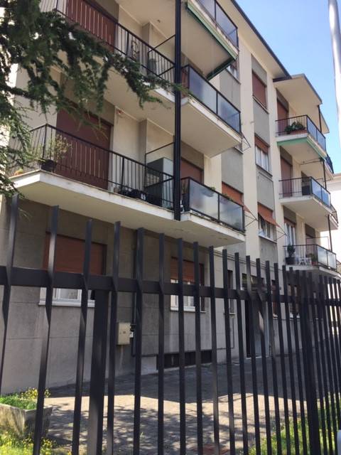 appartamento in vendita a Como in zona Albate