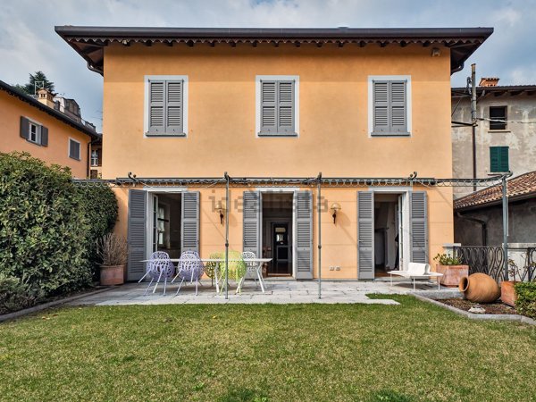 casa indipendente in vendita a Como in zona Como Centro