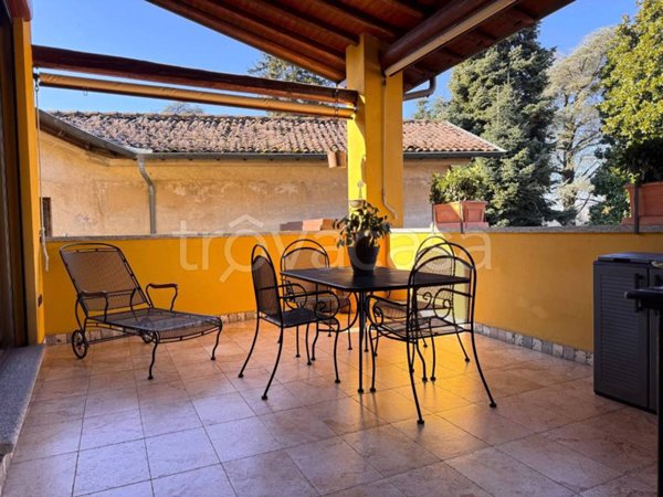 appartamento in vendita a Como in zona Trecallo