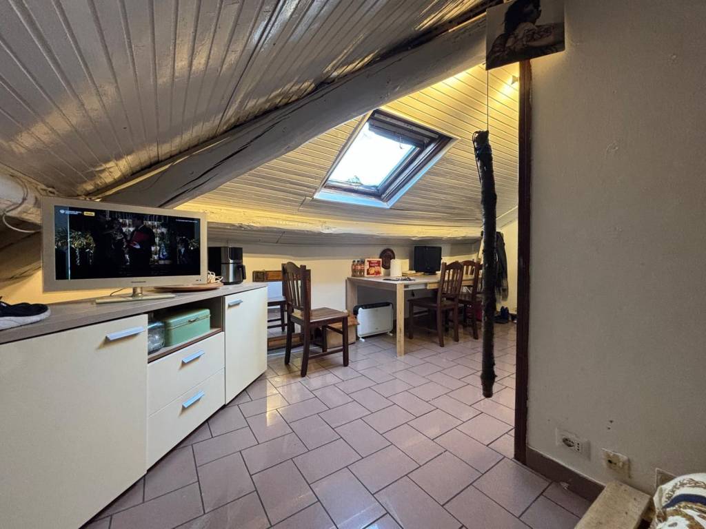 appartamento in vendita a Como in zona Camerlata
