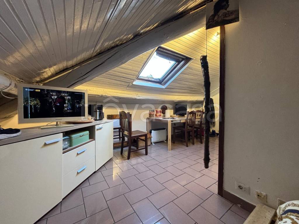 appartamento in vendita a Como in zona Breccia