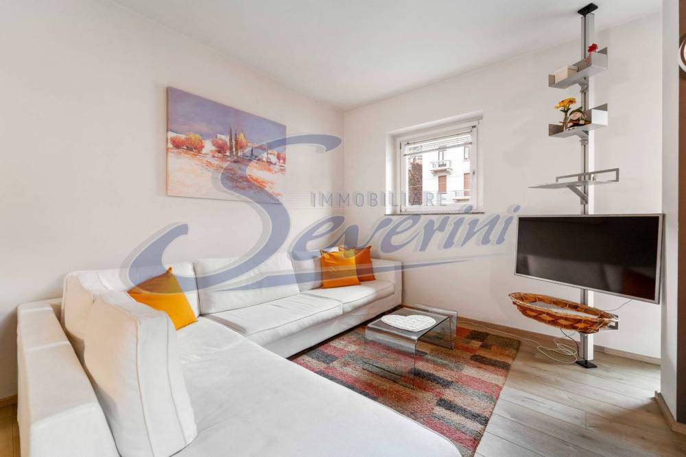 appartamento in vendita a Como in zona Villa Olmo