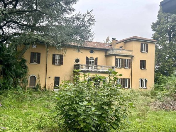 intera palazzina in vendita a Como in zona Sagnino