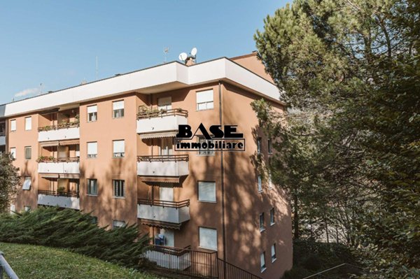 appartamento in vendita a Como in zona Tavernola